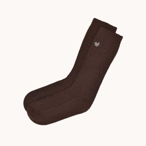 Cashmere sokker fra Wuth Copenhagen i den fineste mørkebrun farve. 100% cashmere strømper.