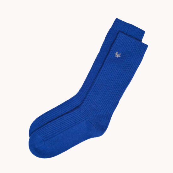 Cashmere sokker fra Wuth Copenhagen i den vildeste blå farve. 100% cashmere sokker.