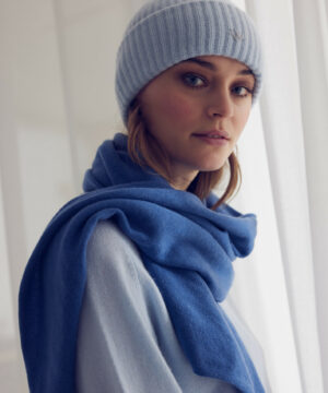 tribeca halstørklæde. Vores cashmere accessories fra Wuth Copenhagen i 100% luksuriøs cashmere. Vi har luksuriøs cashmere tilbehør til alle lejligheder.